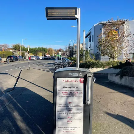 Privatunterkunft Double Bedroom With Private Toilet And Shower, Easy To Center Dublin