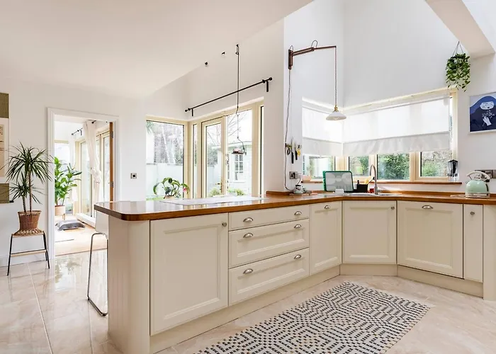 Homestay szállás Double Bedroom With Private Toilet And Shower, Easy To Center *